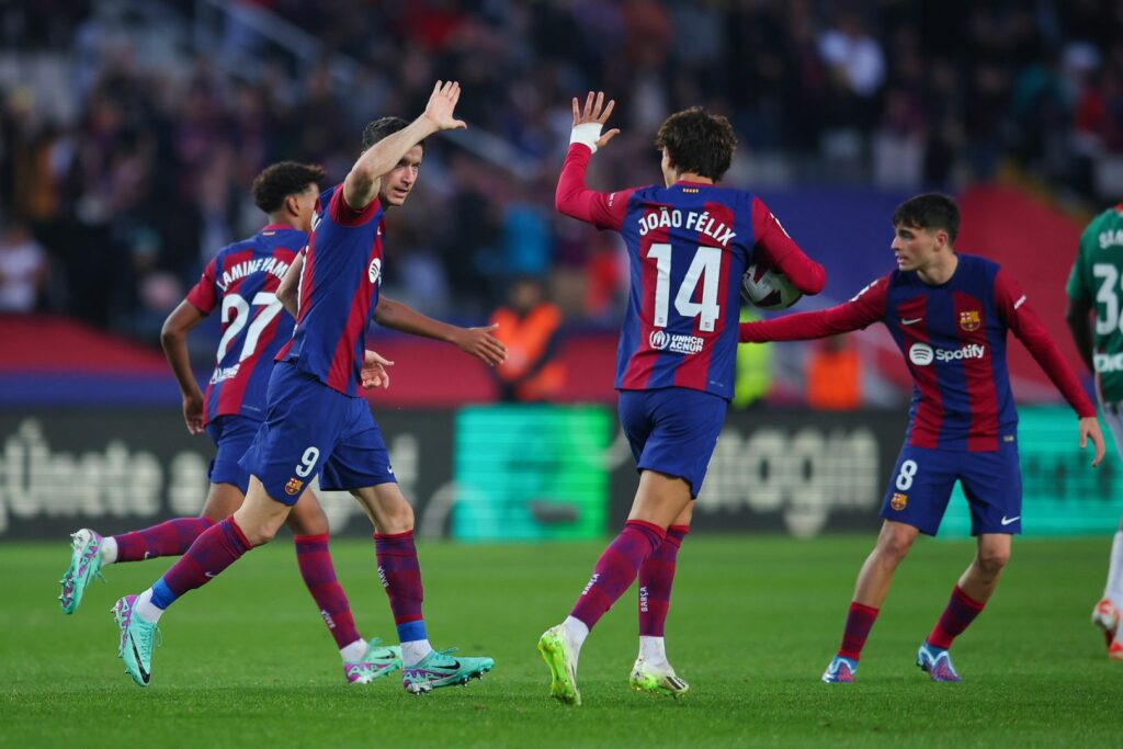 Joao-Felix-of-FC-Barcelona-celebrates-with-Robert-Lewandowski